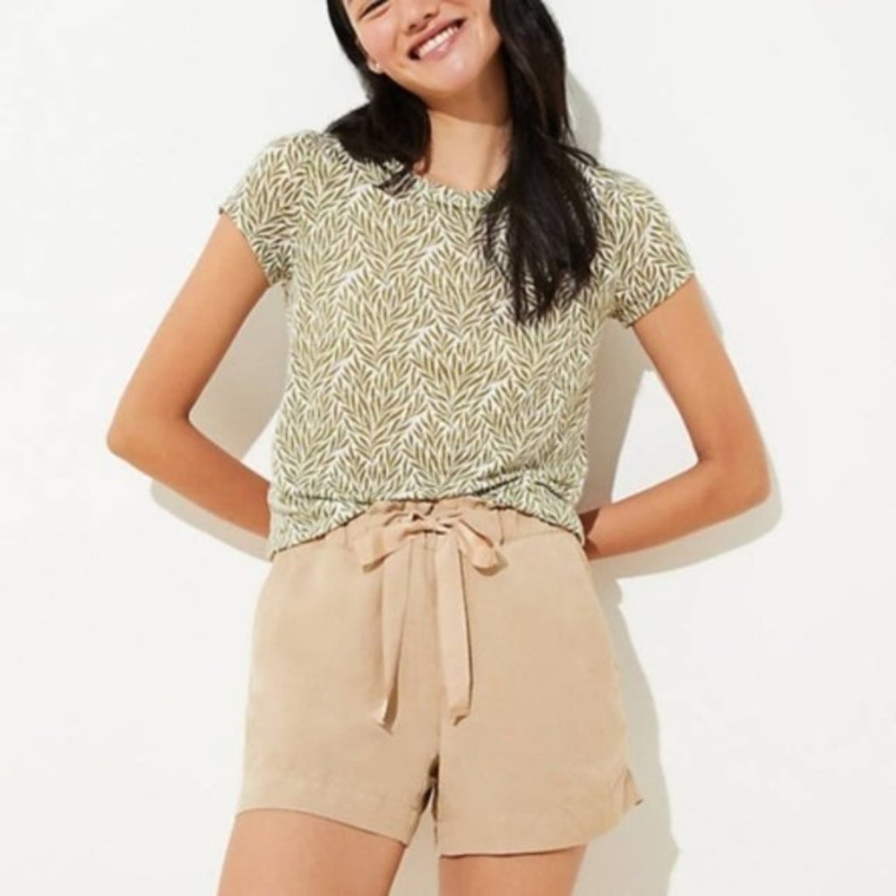 NWT LOFT khaki drawstring shorts size XL // 0614